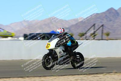 media/Jan-09-2022-SoCal Trackdays (Sun) [[2b1fec8404]]/Front Straight Speed Shots (1pm)/